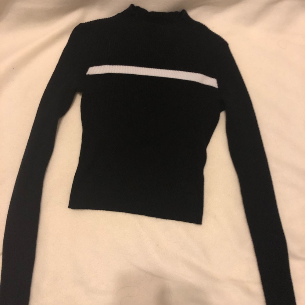 Brandy Melville Cropped Sweater